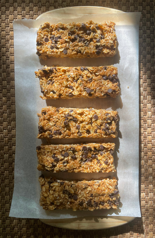 Vegan and Gluten Free Peanut Butter Chip Granola Bars - 6 Ct